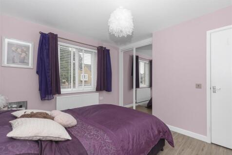 Bedroom b.jpg
