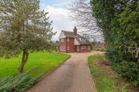 4 Bedroom Detached Home for Sale