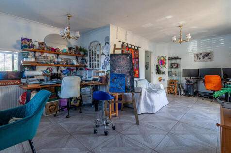 STUDY / STUDIO