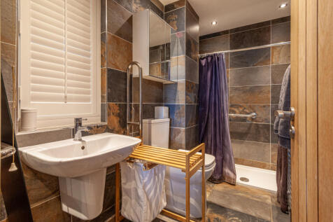 BED 6 EN-SUITE