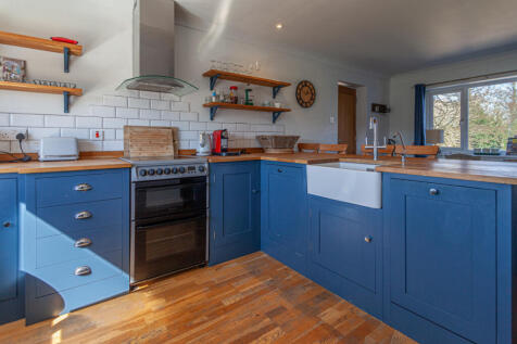HOLIDAY LET KITCHEN