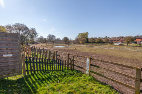 PADDOCKS