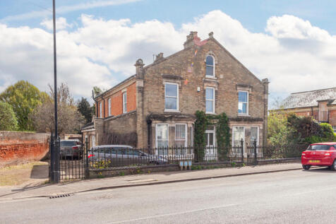 8 Bedroom Detached for Sale