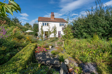 3 Bedroom Detached for Sale