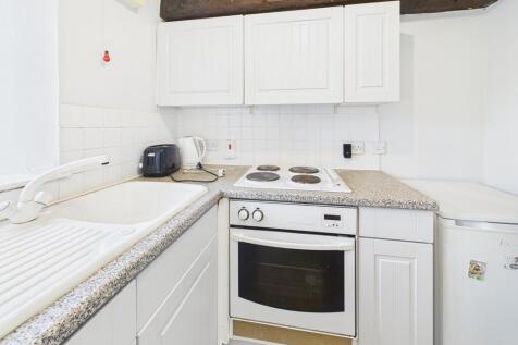 CAM02089G0-PR0584...