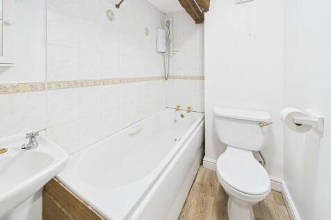 CAM02089G0-PR0584...