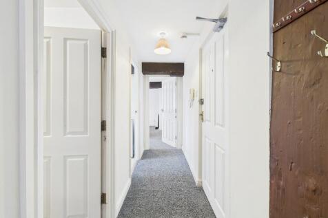 CAM02089G0-PR0584...