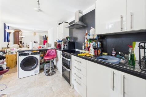 CAM03974G0-PR0149...