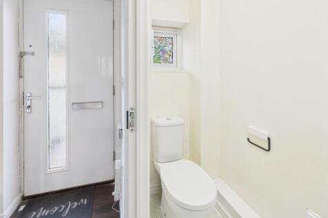 CAM03974G0-PR0221...