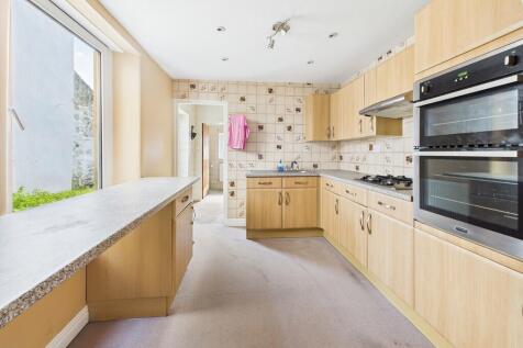 CAM03974G0-PR0215...