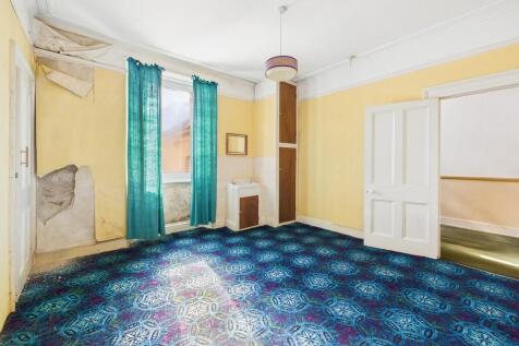 CAM03974G0-PR0215...