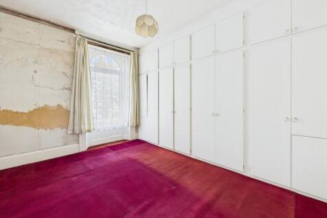 CAM03974G0-PR0215...