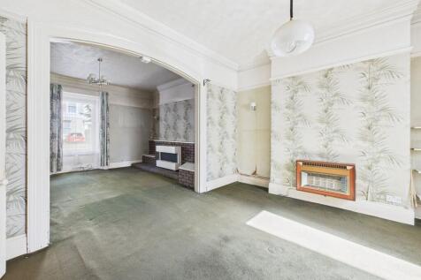 CAM03974G0-PR0215...