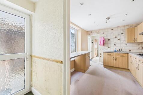 CAM03974G0-PR0215...