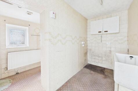 CAM03974G0-PR0215...