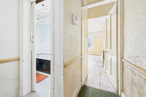 CAM03974G0-PR0215...