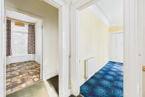 CAM03974G0-PR0215...