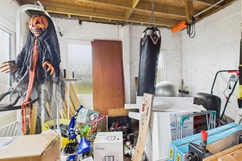 CAM03974G0-PR0218...