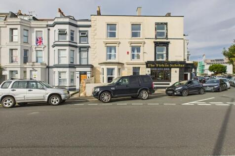 CAM03974G0-PR0216...