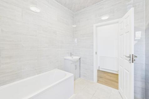 CAM03974G0-PR0216...