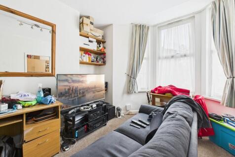 CAM03974G0-PR0222...