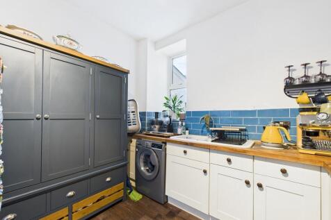 CAM03974G0-PR0224...