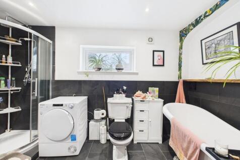 CAM03974G0-PR0224...