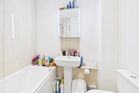 CAM03974G0-PR0220...