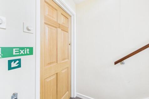 CAM03974G0-PR0220...