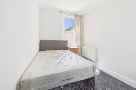 CAM02089G0-PR0482...