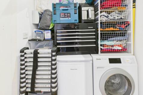 CAM03974G0-PR0235...