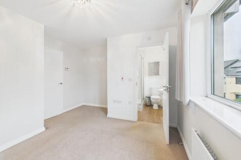 CAM03974G0-PR0242...