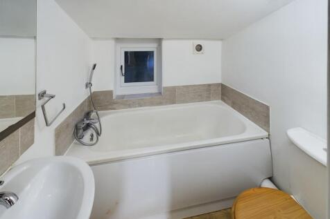 CAM02089G0-PR0348...