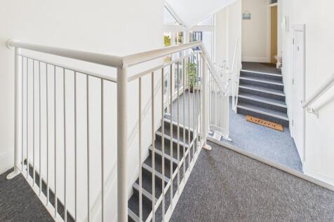 CAM02089G0-PR0608...