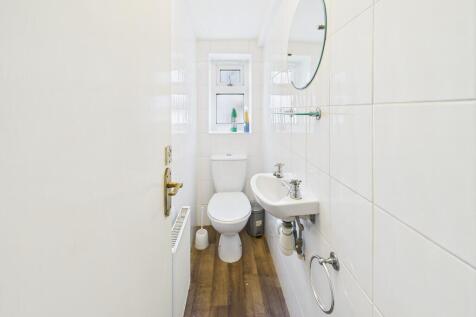 CAM02089G0-PR0615...