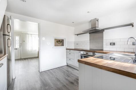 Kitchen to Lounge