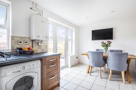 Kitchen / Breakfast Room