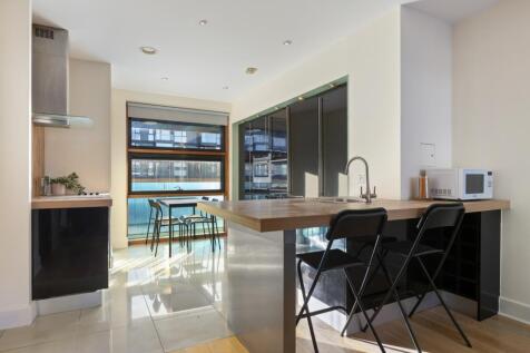 Kitchen/ Dining