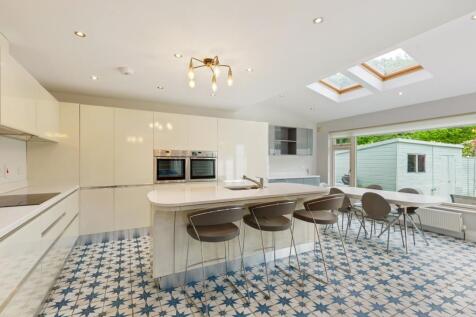 Kitchen/ Breakfast