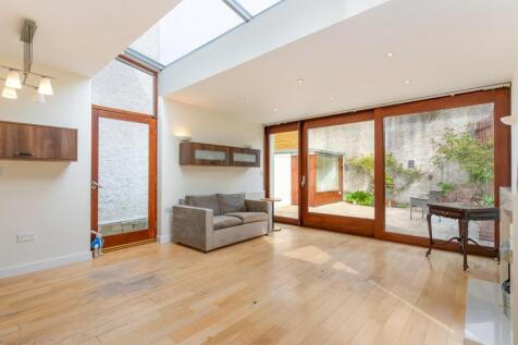 Living/ Dining