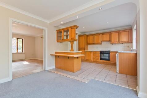 Kitchen/ Dining