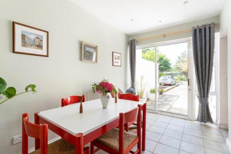 Kitchen/ Breakfast