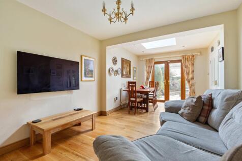 Family Room/ Dining