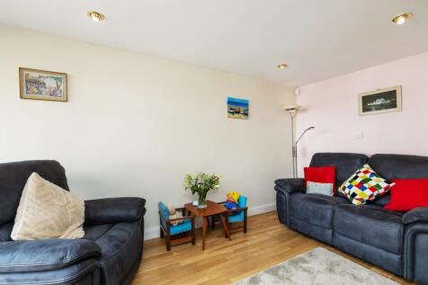 Reception/Home Offic