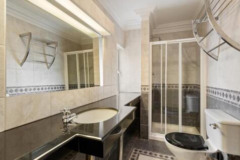 B3 Shower Rm