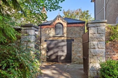 Coach House