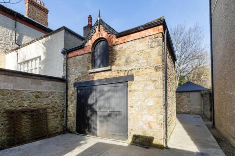 Coach House Front