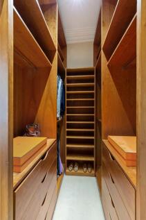 Walk-In Wardrobe