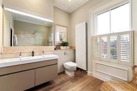 Bed 4 Shower Room