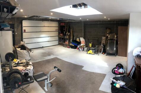 Garage From Rear Dr